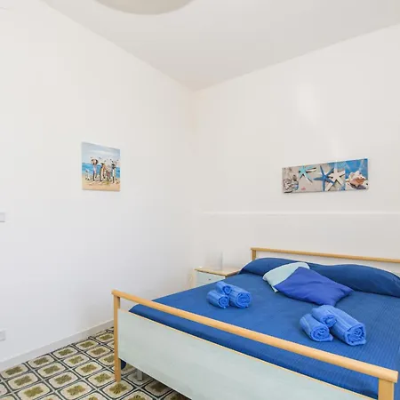 Holiday home Cozy In With Kitchenette Marina di Ragusa